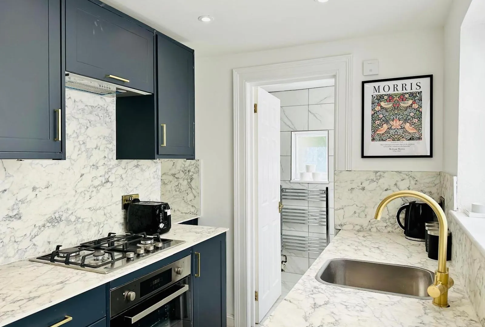 Garden Hideaway 1-Bedroom Brighton Apartment