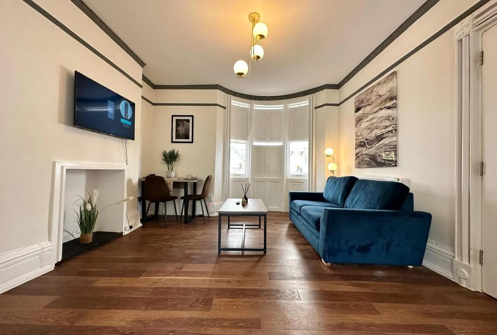 Garden Hideaway 1-Bedroom Brighton Apartment